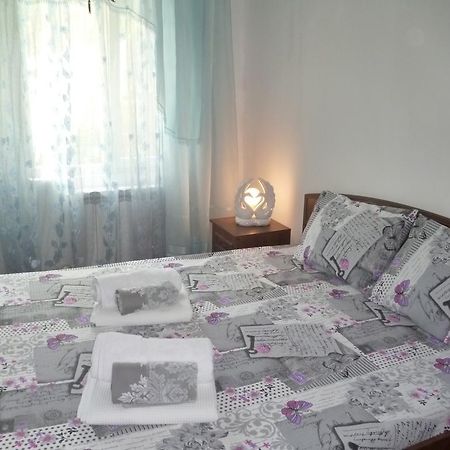 Guest House Elena Makhinjauri Exterior photo